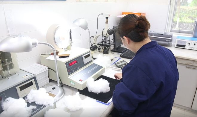 你所穿的NIKE、優(yōu)衣庫、H&M等品牌，原材料或許都來自金山這家紡織技術(shù)開發(fā)企業(yè)